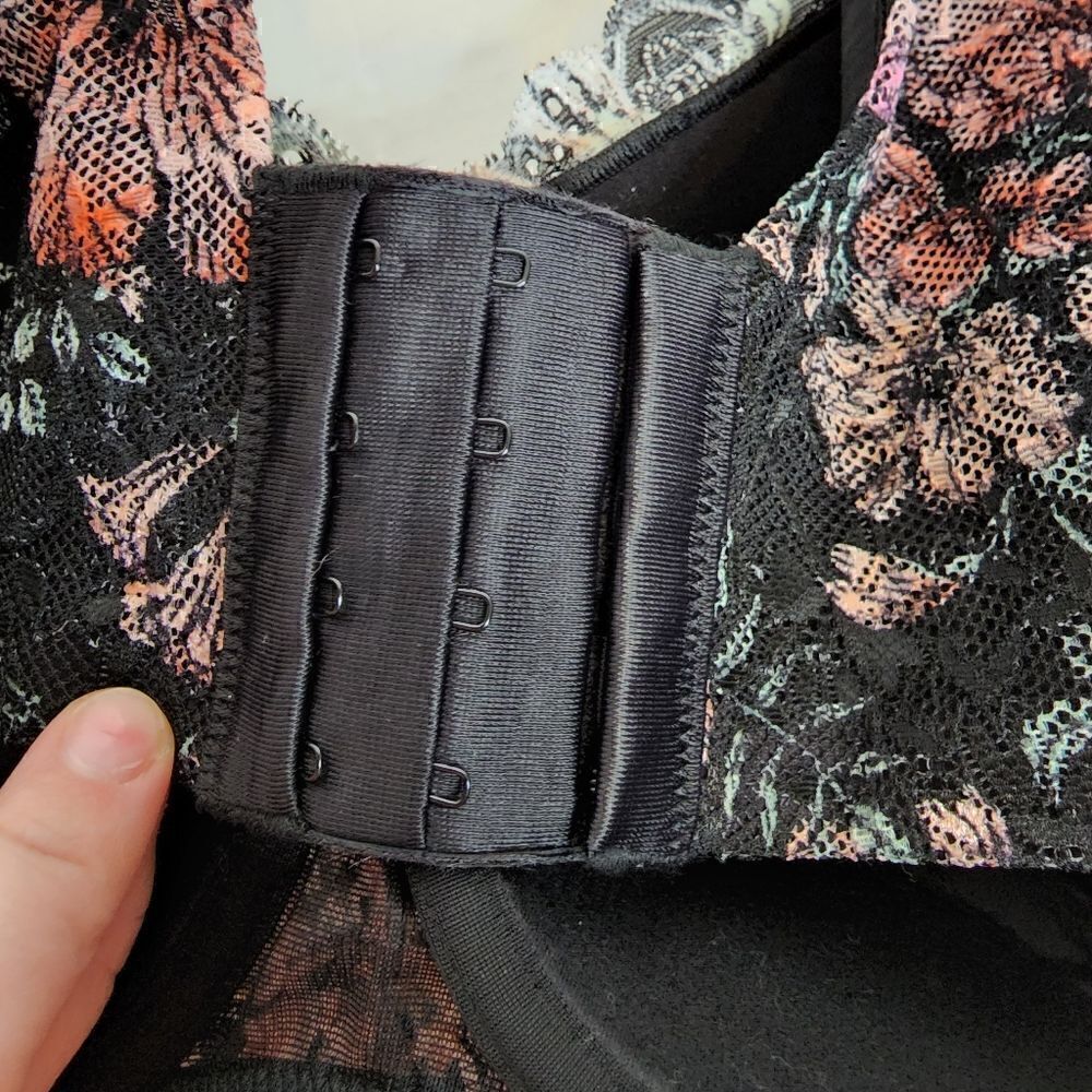 44DD Lace Wireless Bra Lingerie Boudior Lightly Lined Lace Back Smoothing Floral - Picture 5 of 7